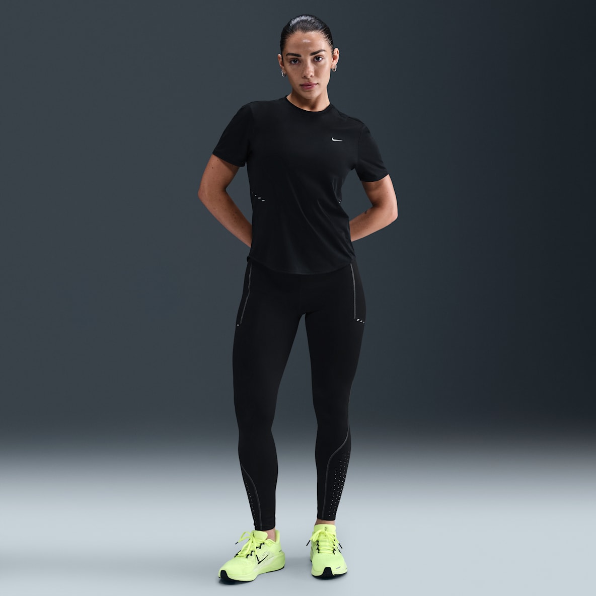 Nike Swift Women's High-Waisted 7/8 Running Leggings With Reflective Design Accents