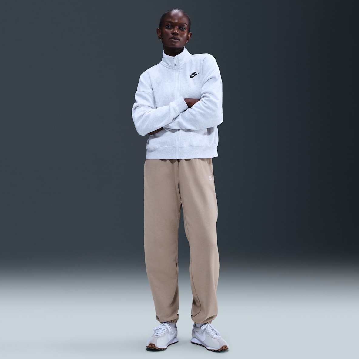Nike Sportswear Club Fleece Nike Sportswear Club Fleece Women's Mid-Rise Oversized Sweatpants