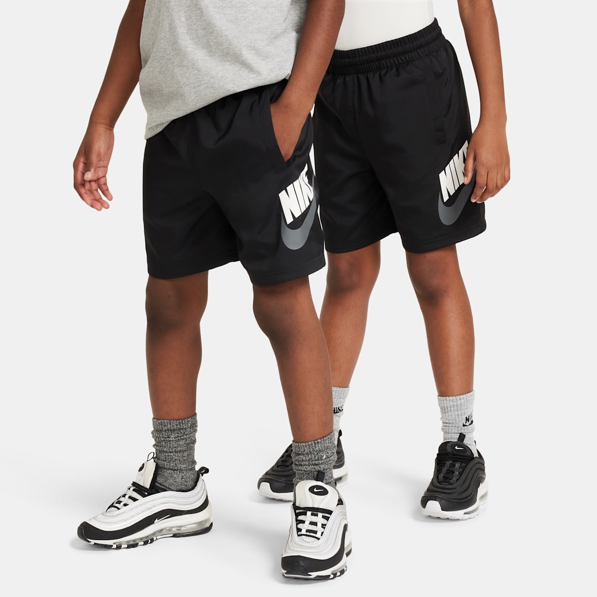 Nike Sportswear Nike Sportswear Shorts de tejido Woven para niños talla grande