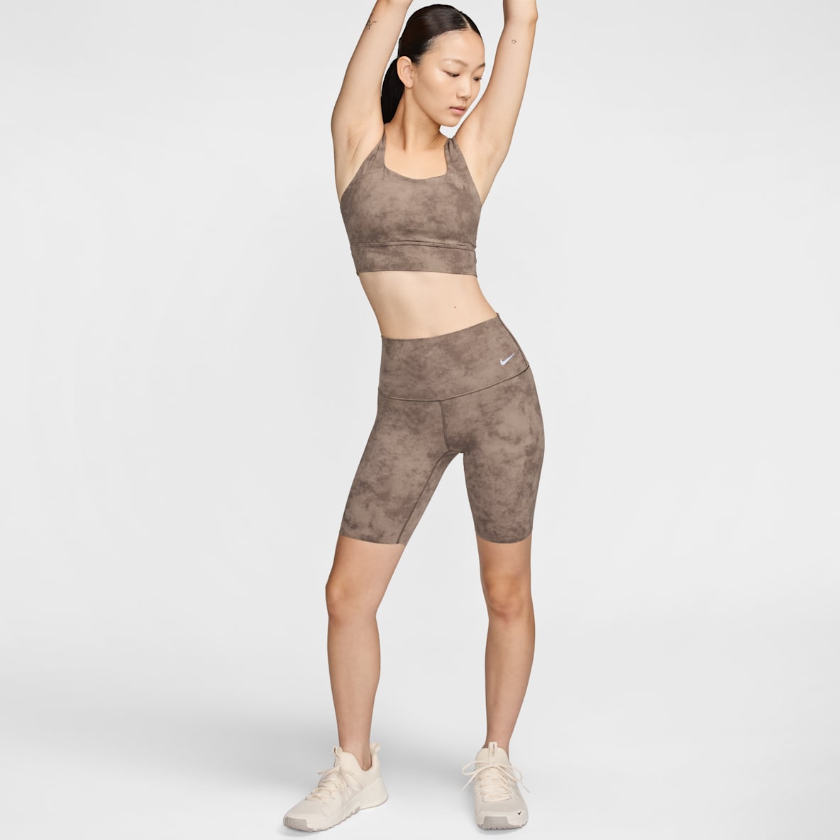 Nike Zenvy Tie-Dye Nike Zenvy Tie-Dye Women's High-Waisted 8" Biker Shorts