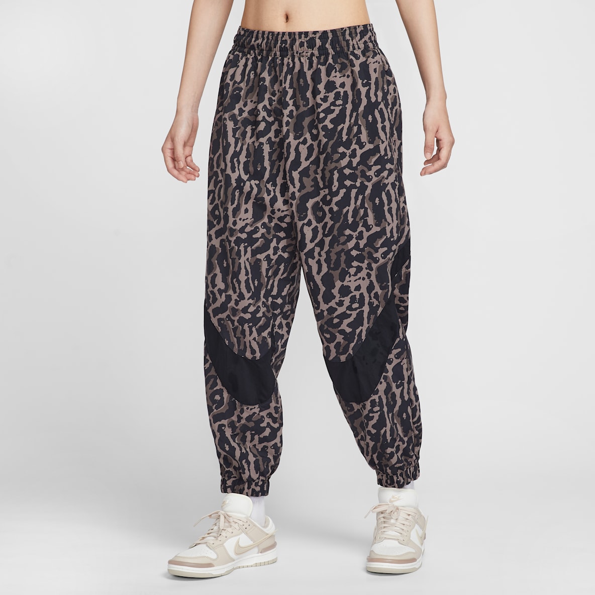 Nike Sportswear Women's Woven Printed Trousers