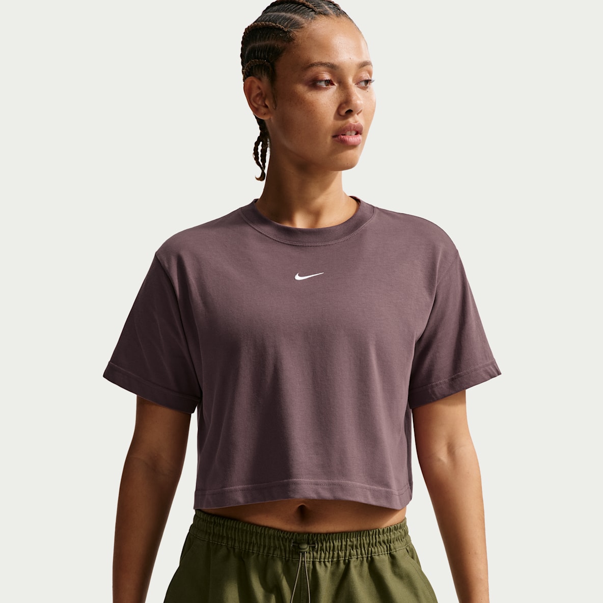 Nike Sportswear Women's Loose Short-Sleeve Cropped T-Shirt