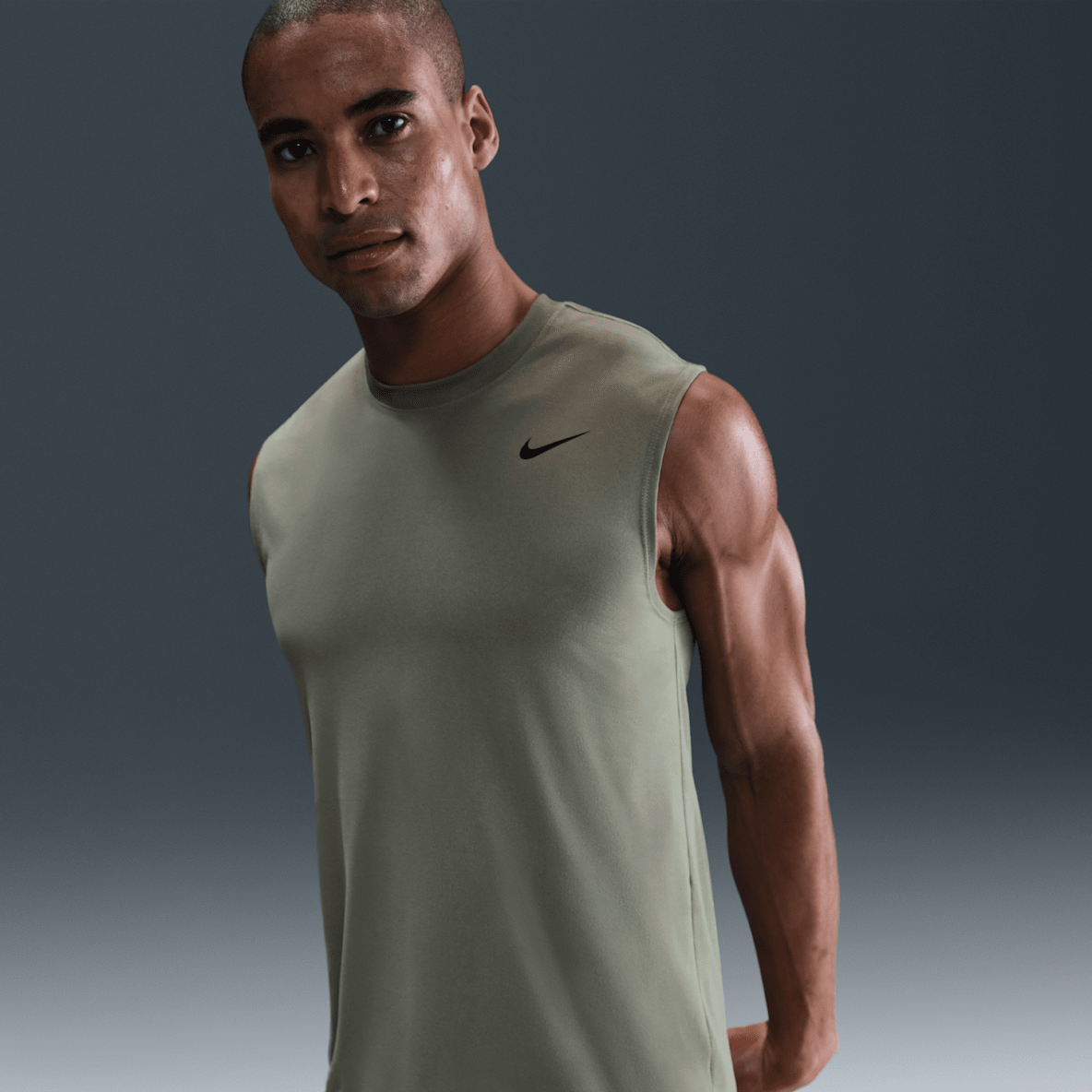 Nike Dri-FIT Legend Nike Dri-FIT Legend Playera Fitness sin mangas para hombre