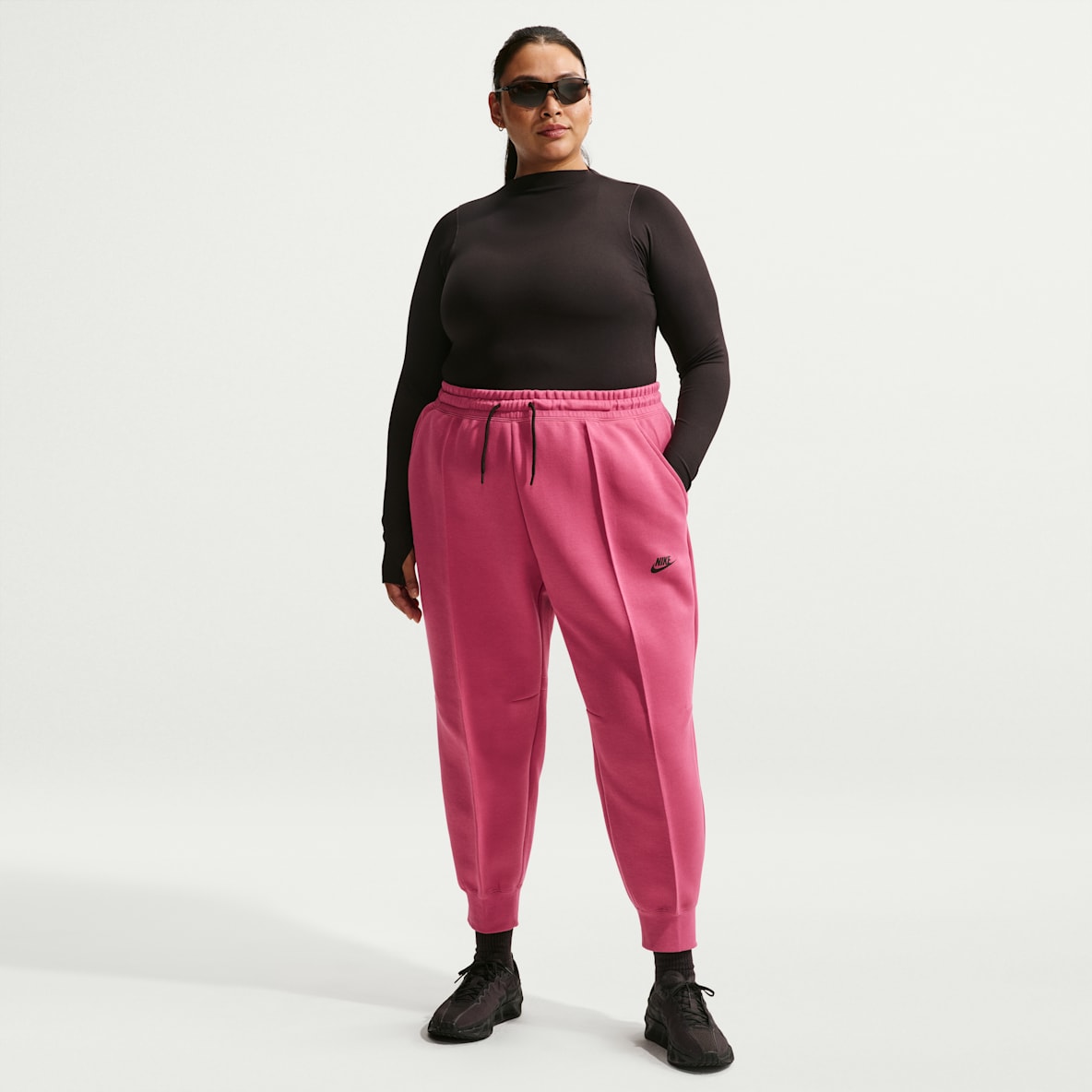 Nike Sportswear Tech Fleece Nike Sportswear Tech Fleece Women's Mid-Rise Joggers (Plus Size)