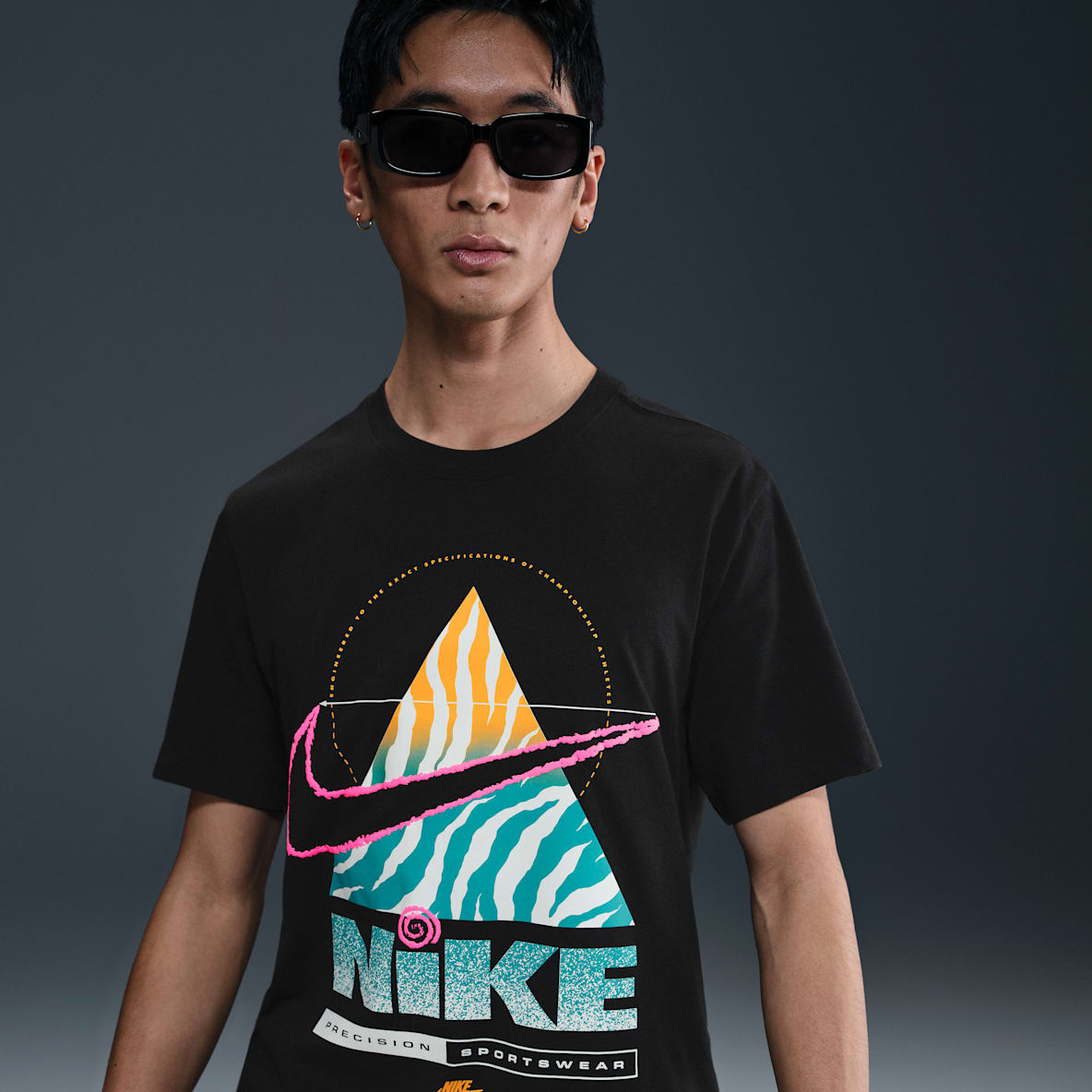 나이키 스포츠웨어 티셔츠