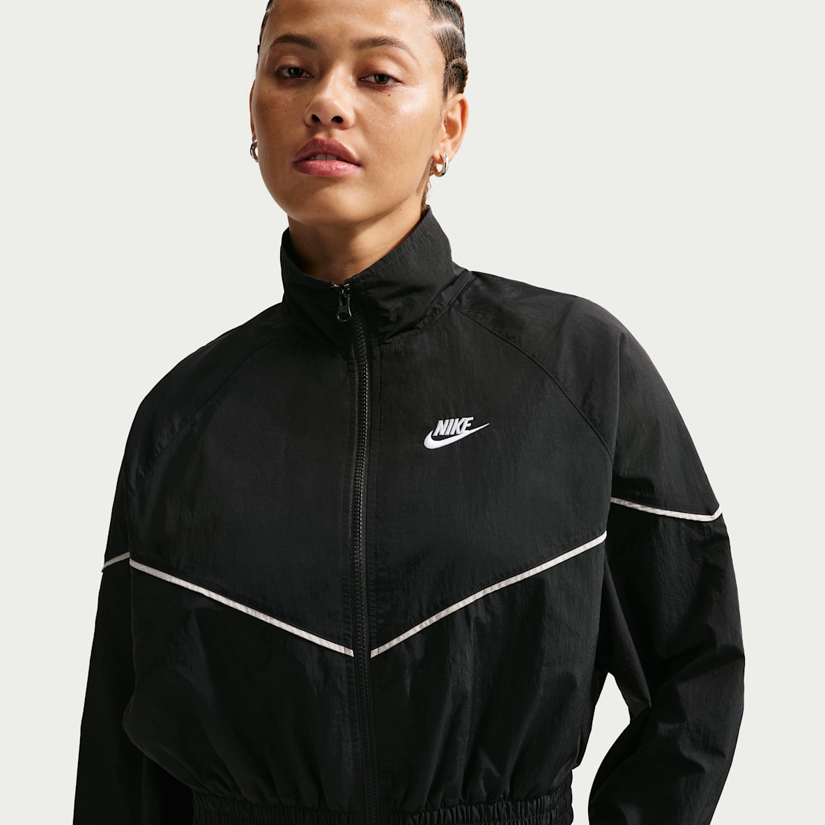 Nike Sportswear Windrunner Vevd jakke for dame