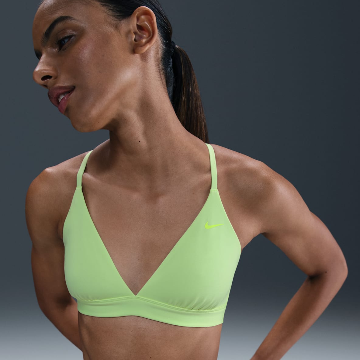 Nike Form Nike Form Women's Light-Support Non-Padded Triangle Sports Bra