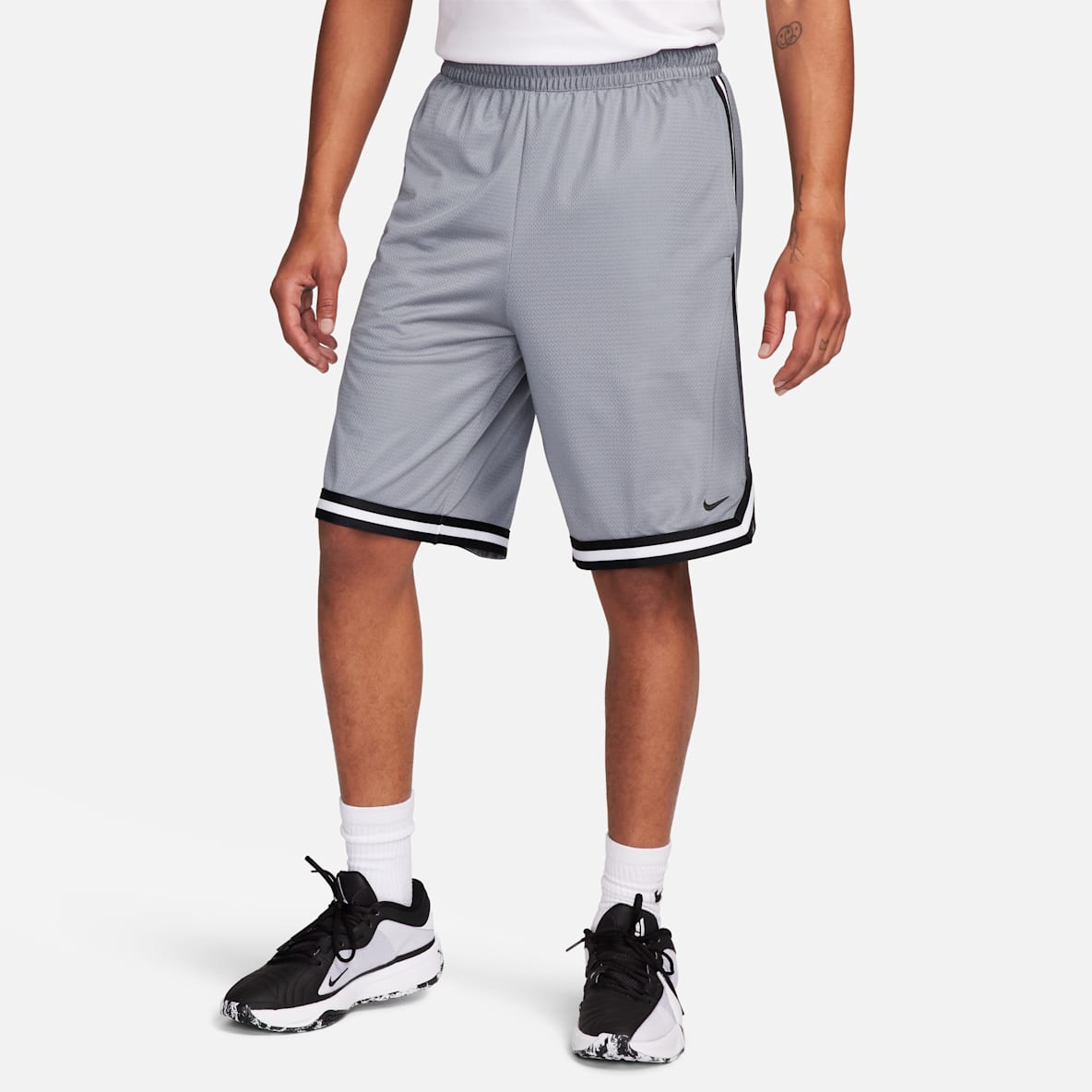 ADN Nike ADN Nike Shorts de básquetbol de 26 cm Dri-FIT para hombre
