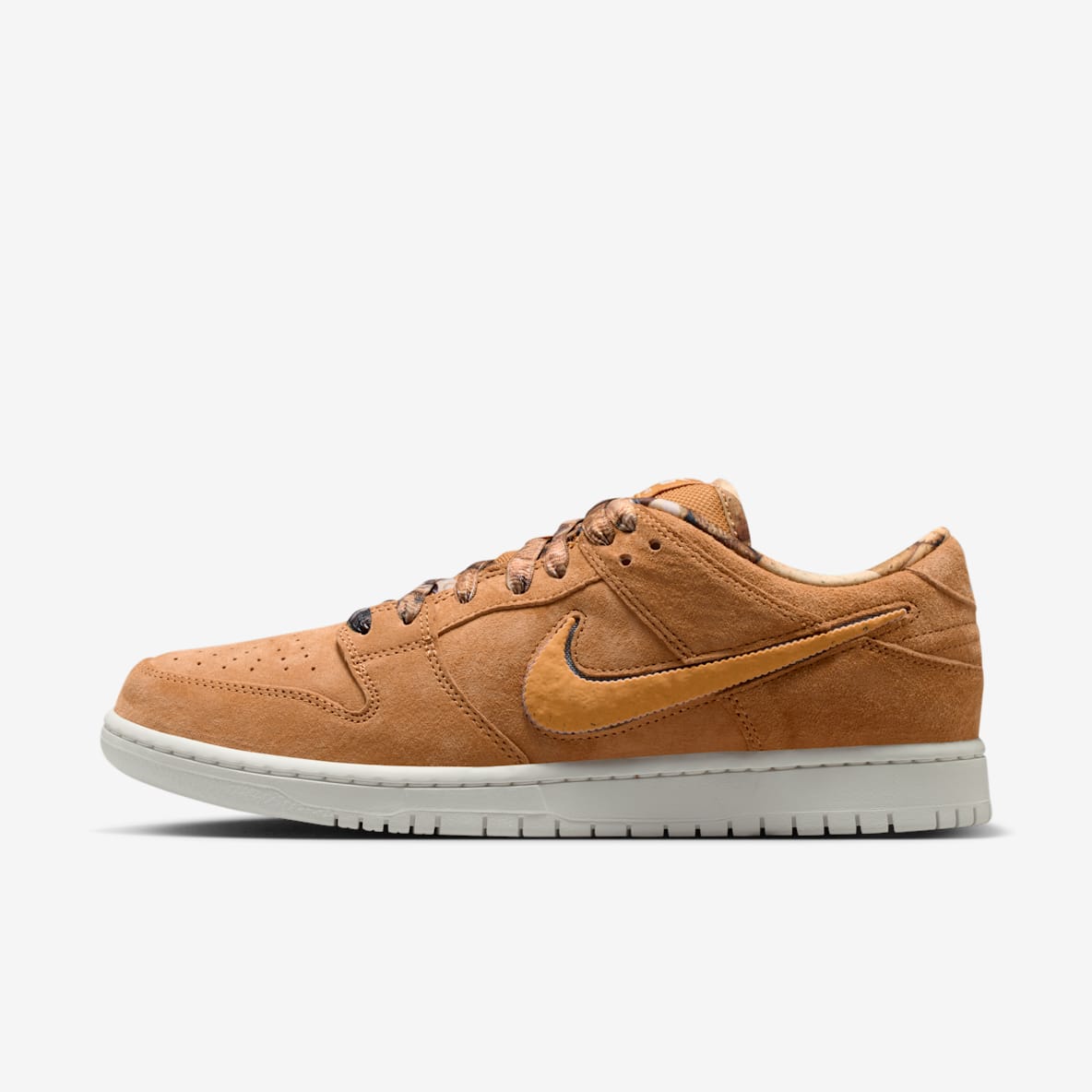 Nike SB Dunk Low Pro Skate Shoes