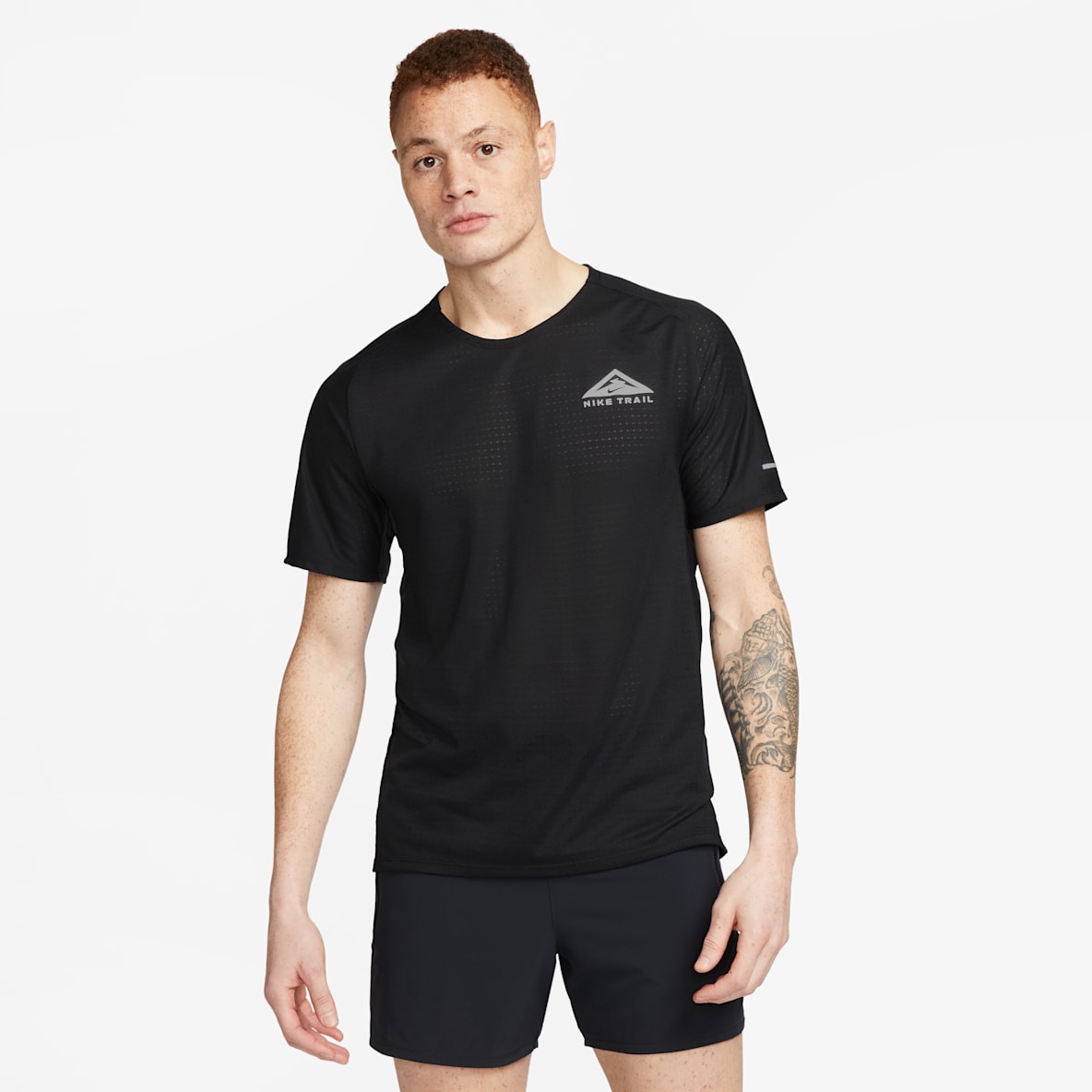 Nike Trail Solar Chase Playera de correr de manga corta Dri-FIT para hombre