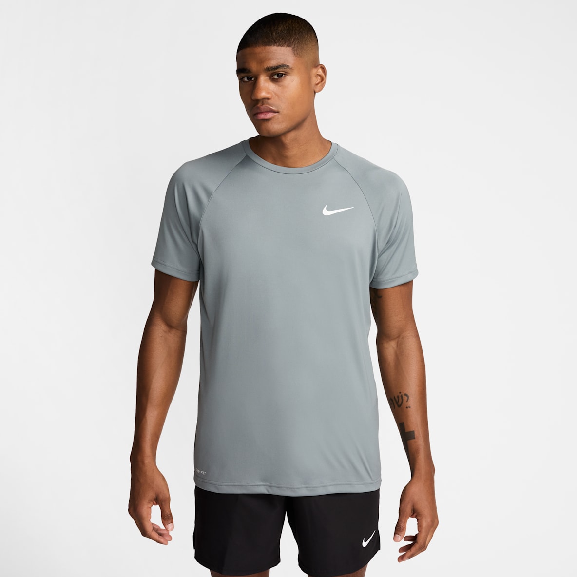 Nike Swim Hydroguard Essential Playera de manga corta Dri-FIT UV para hombre