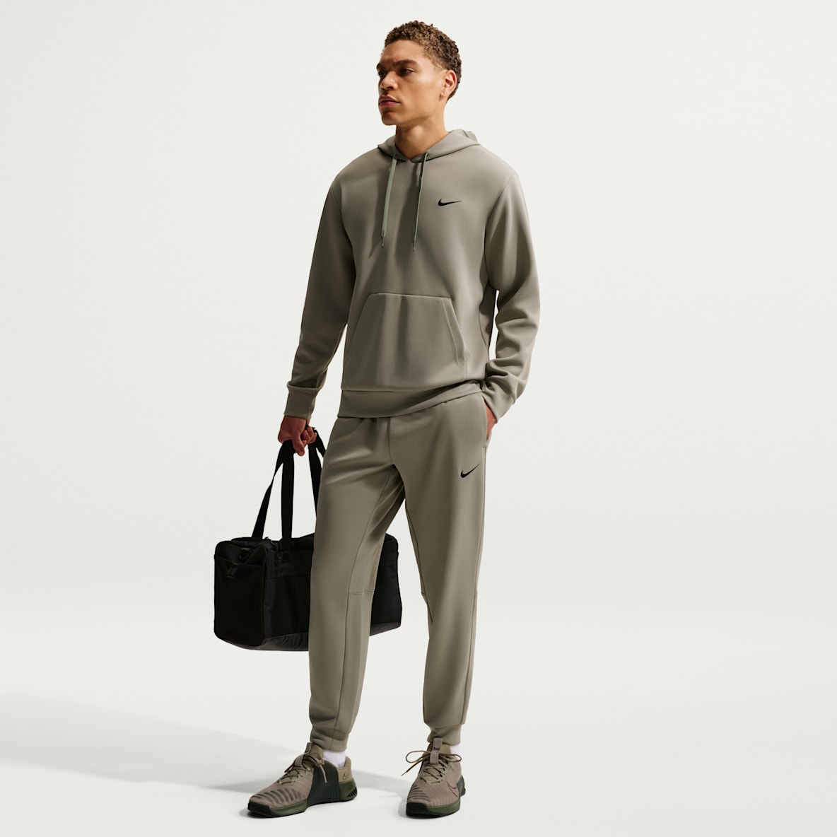 Nike Hyverse Men's Dri-FIT UV Training Joggers