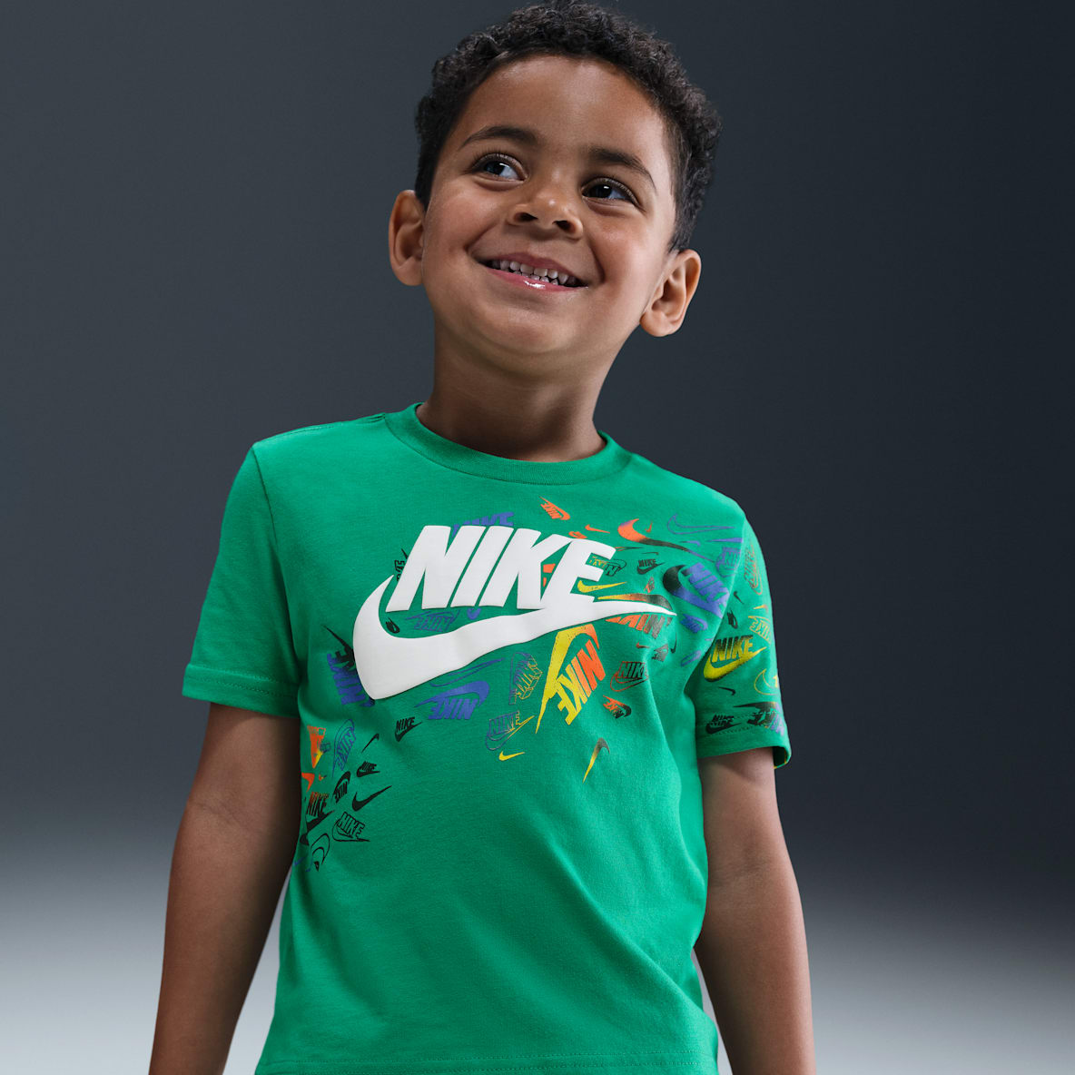 Nike Nike Playera infantil Club Revealed