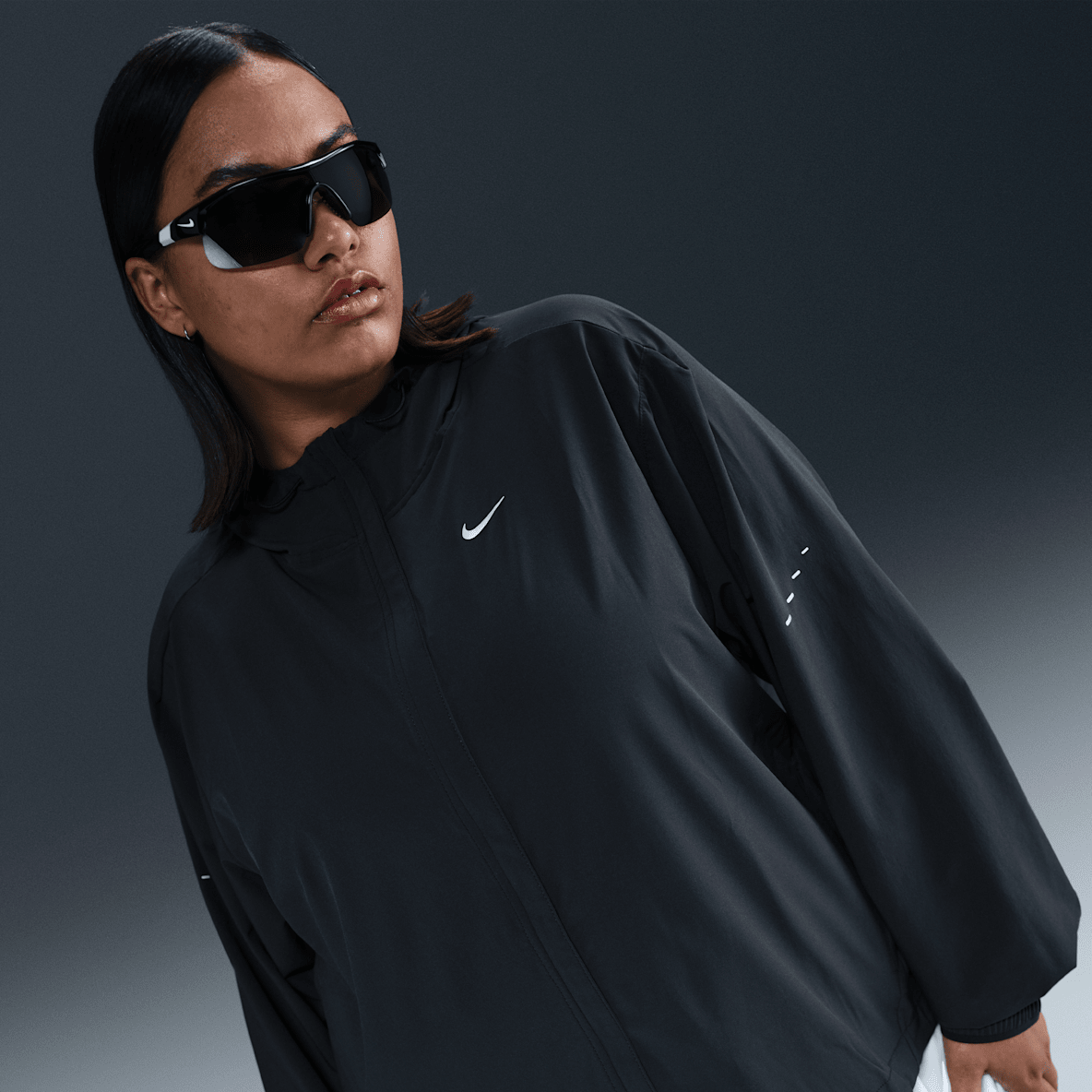 Nike Swift Nike Swift Chamarra de correr plegable Repel para mujer (talla grande)