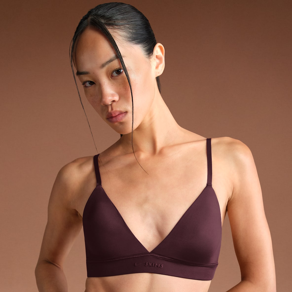 NikeSKIMS Shine NikeSKIMS Shine Bra triangular para mujer