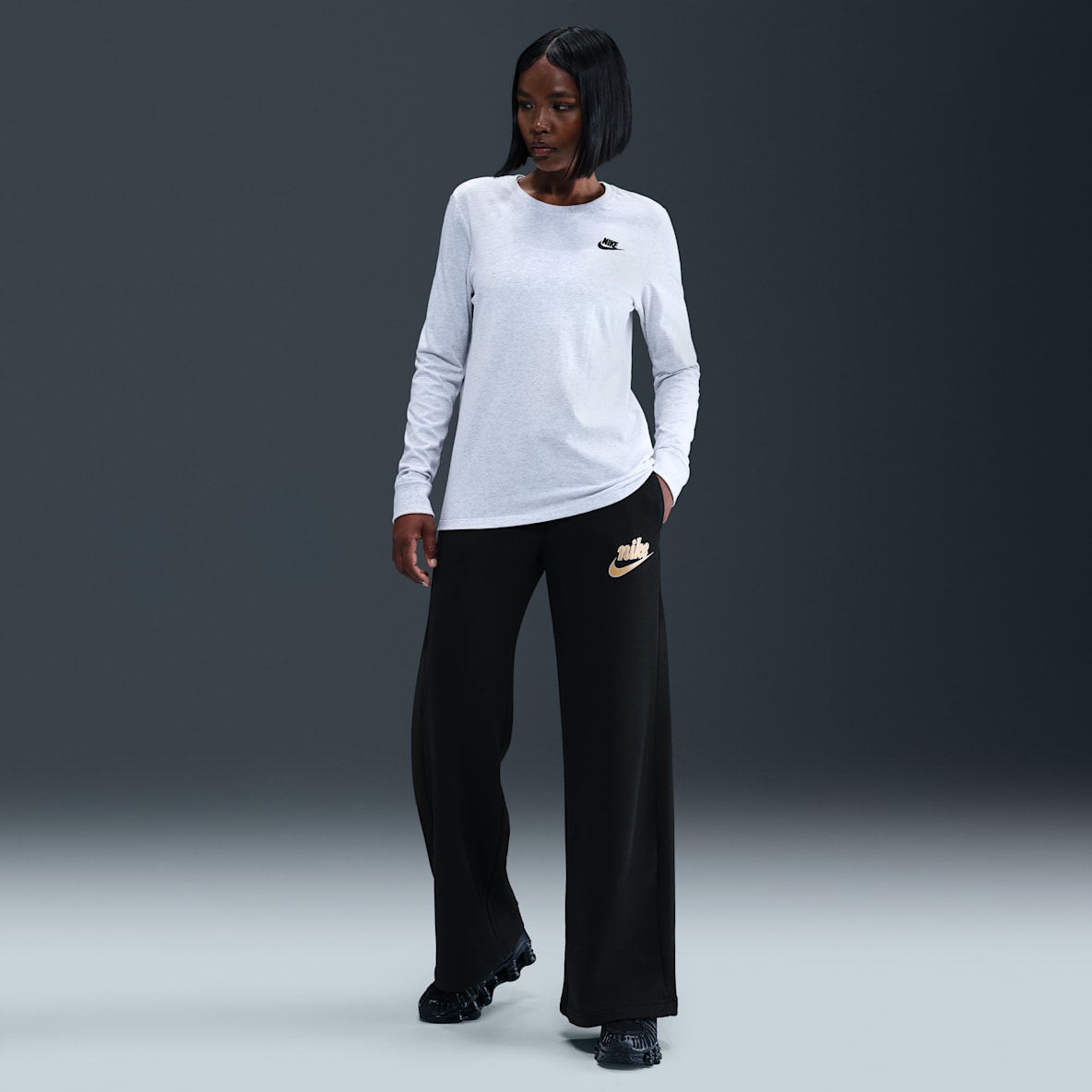 Nike Sportswear Club Fleece Nike Sportswear Club Fleece Women's Mid-Rise Wide-Leg Pants