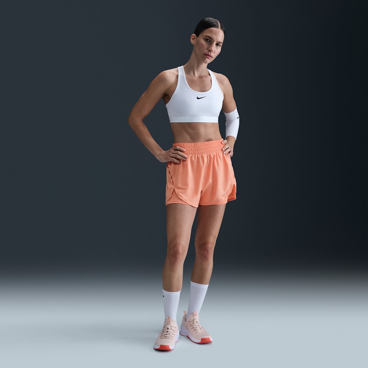 Nike One Nike One Shorts Dri-FIT 2 en 1 para mujer