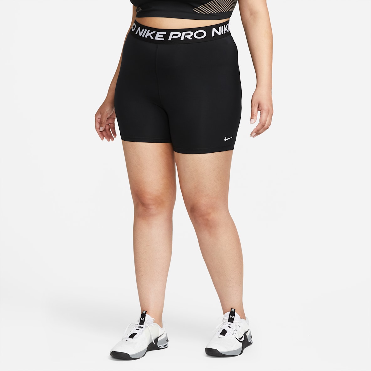 Nike Pro 365 Nike Pro 365 Women's 5" Shorts (Plus Size)