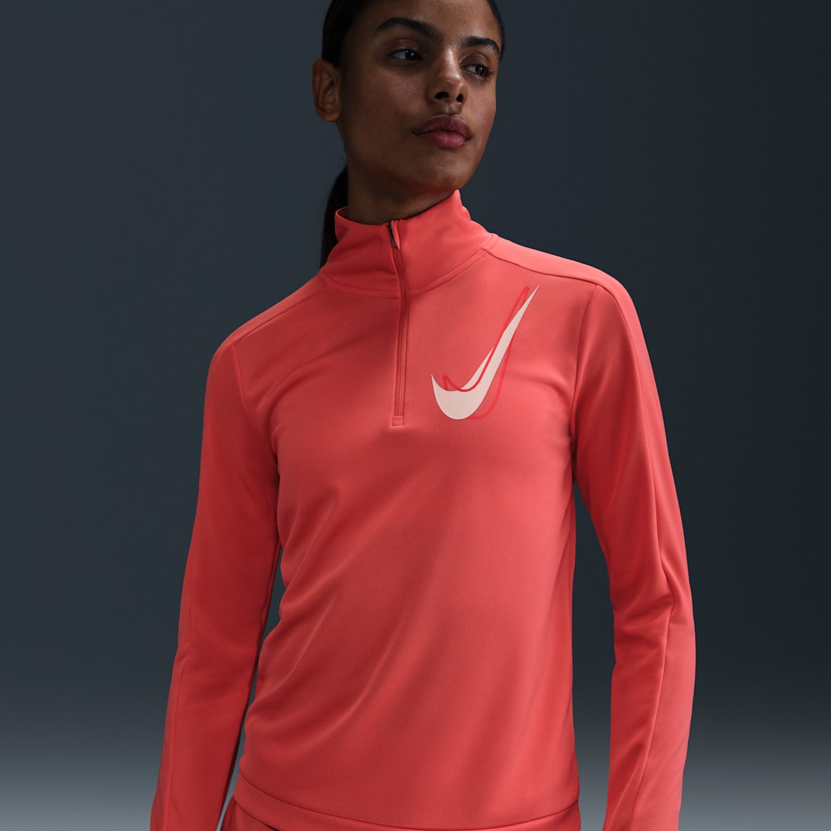 Nike Swoosh Nike Swoosh Capa intermedia de correr Dri-FIT de medio cierre para mujer