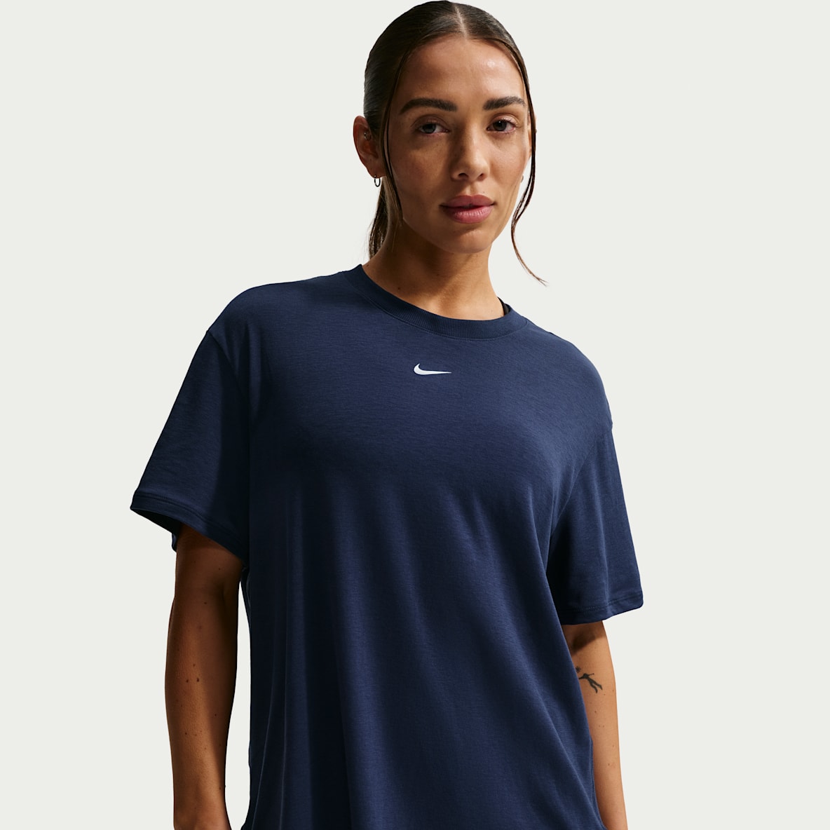 Nike One Relaxed Playera de manga corta Dri-FIT para mujer