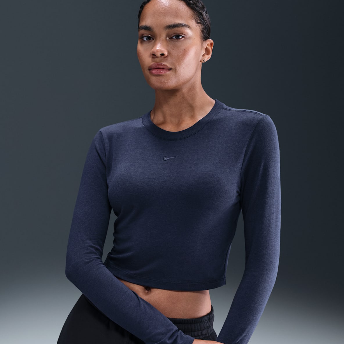 Nike Sportswear Chill Knit Nike Sportswear Chill Knit Women's Slim Long-Sleeve Cropped Top