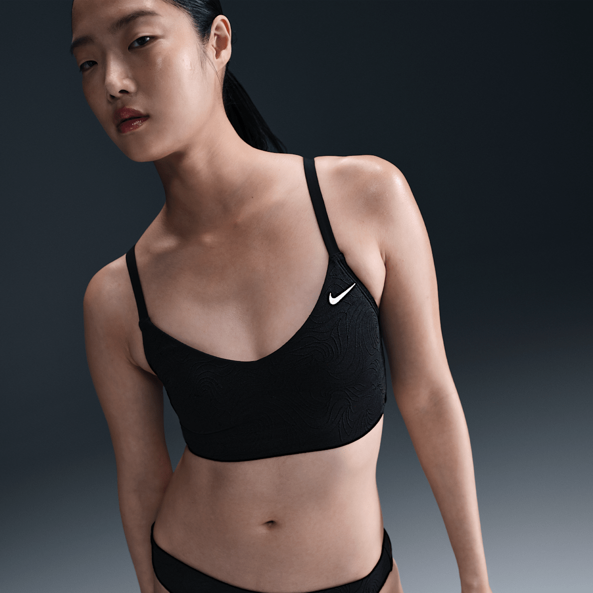 Nike Swim Water Texture Nike Swim Water Texture Midkini con cuello en V para mujer