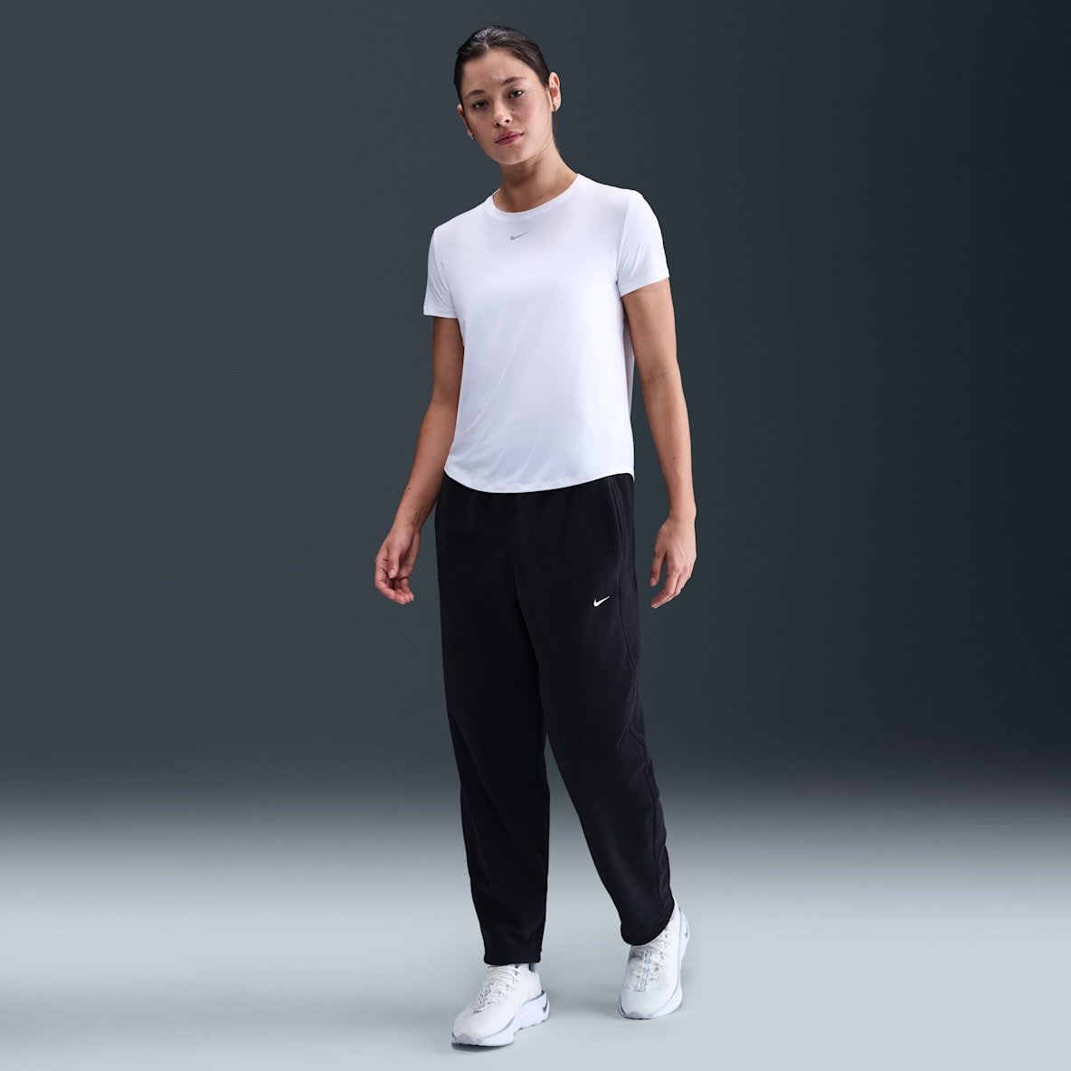 Nike One Nike One Therma-FIT fleecebroek met halfhoge taille voor dames