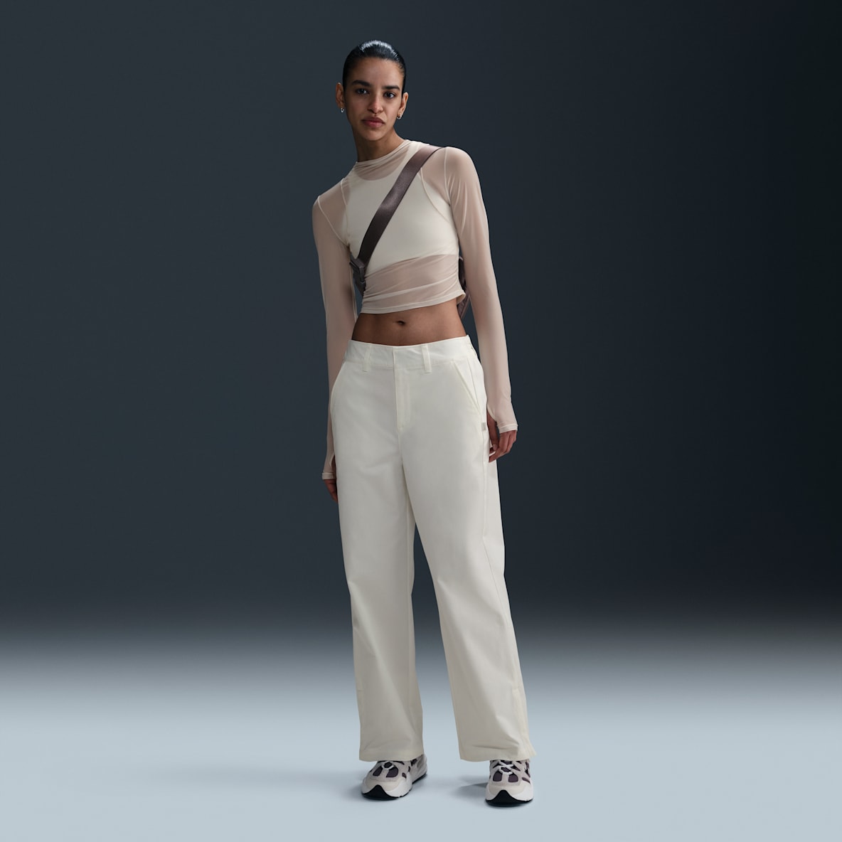 Nike Sportswear Collection Nike Sportswear Collection Hose aus Twill mit mittelhohem Bund (Damen)