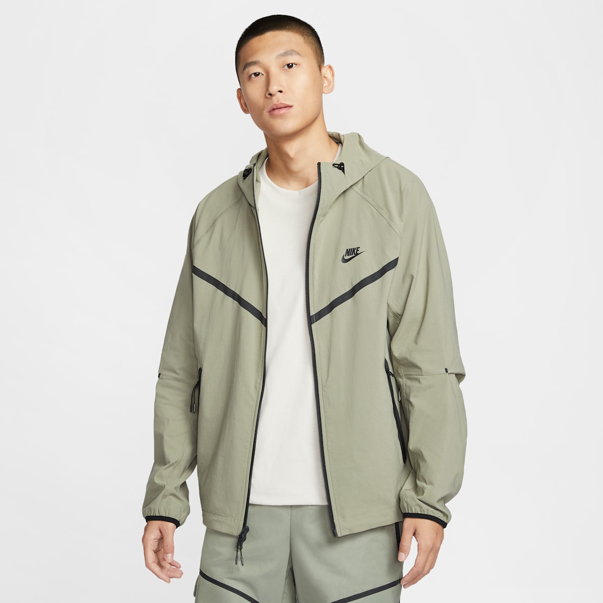 Nike Tech Windrunner Nike Tech Windrunner Men's Woven Full-Zip Jacket