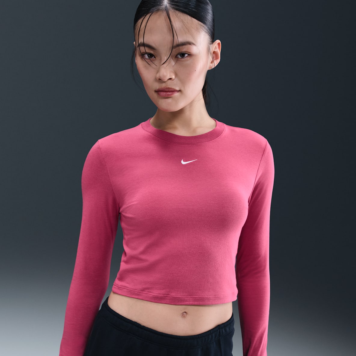 Nike Sportswear Chill Knit Nike Sportswear Chill Knit Schmales, verkürztes Longsleeve (Damen)