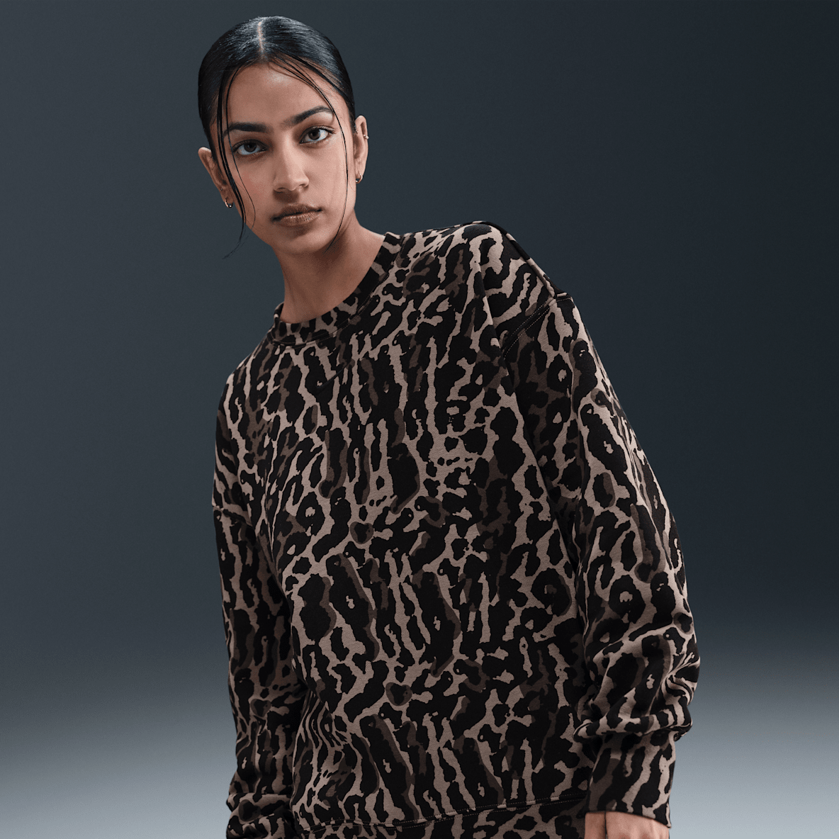 Nike Sportswear Phoenix Fleece Nike Sportswear Phoenix Fleece Women's Oversized Printed Crew-Neck Sweatshirt