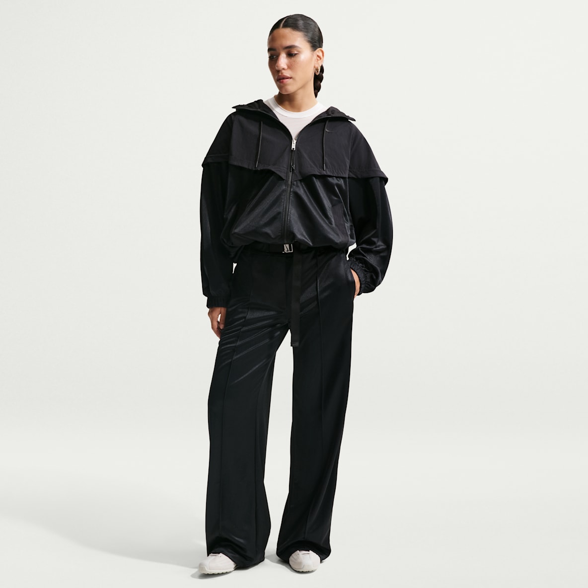 Nike Sportswear Nike Sportswear Women's Loose Mid-Rise Belted Pintuck Trousers
