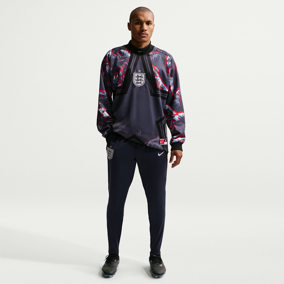 England Strike Fotbollsbyxor Nike Dri-FIT i stickat material för män
