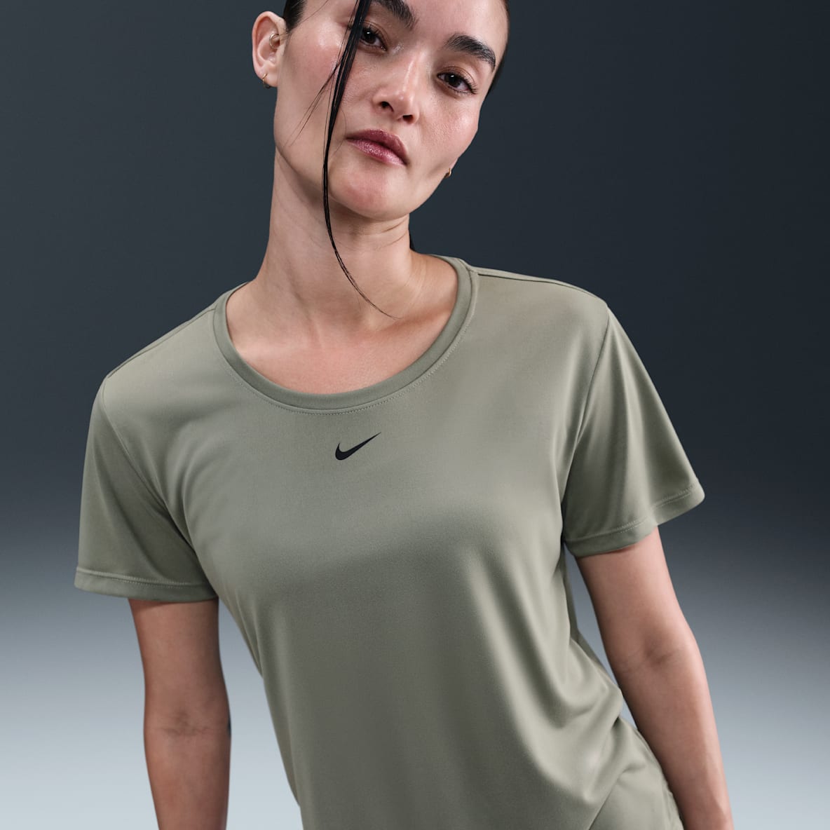 ナイキ Dri-FIT ワン ナイキ Dri-FIT ワン ウィメンズ スタンダードフィット ショートスリーブ トップ