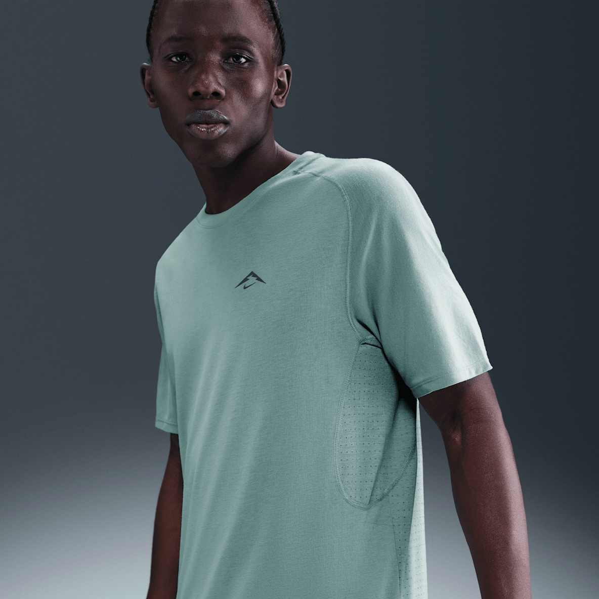 Nike Trail Solar Chase Nike Trail Solar Chase Men's Dri-FIT ADV Short-Sleeve Running Top