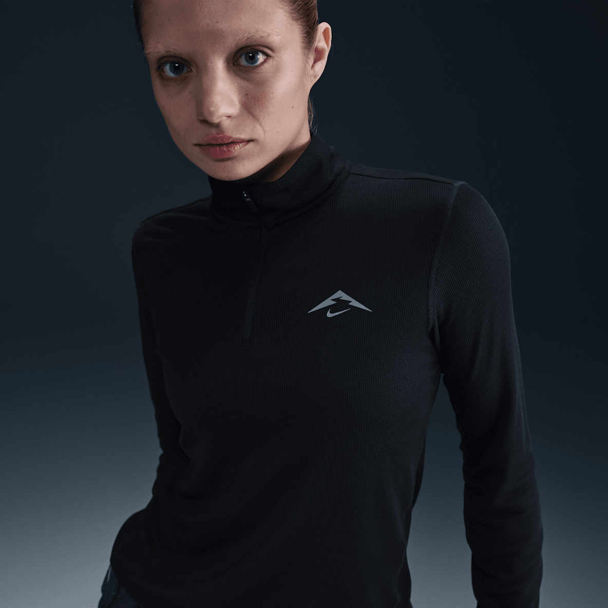 Nike Trail Nike Trail Dri-FIT mellomlag for løping med glidelås i halsen til dame