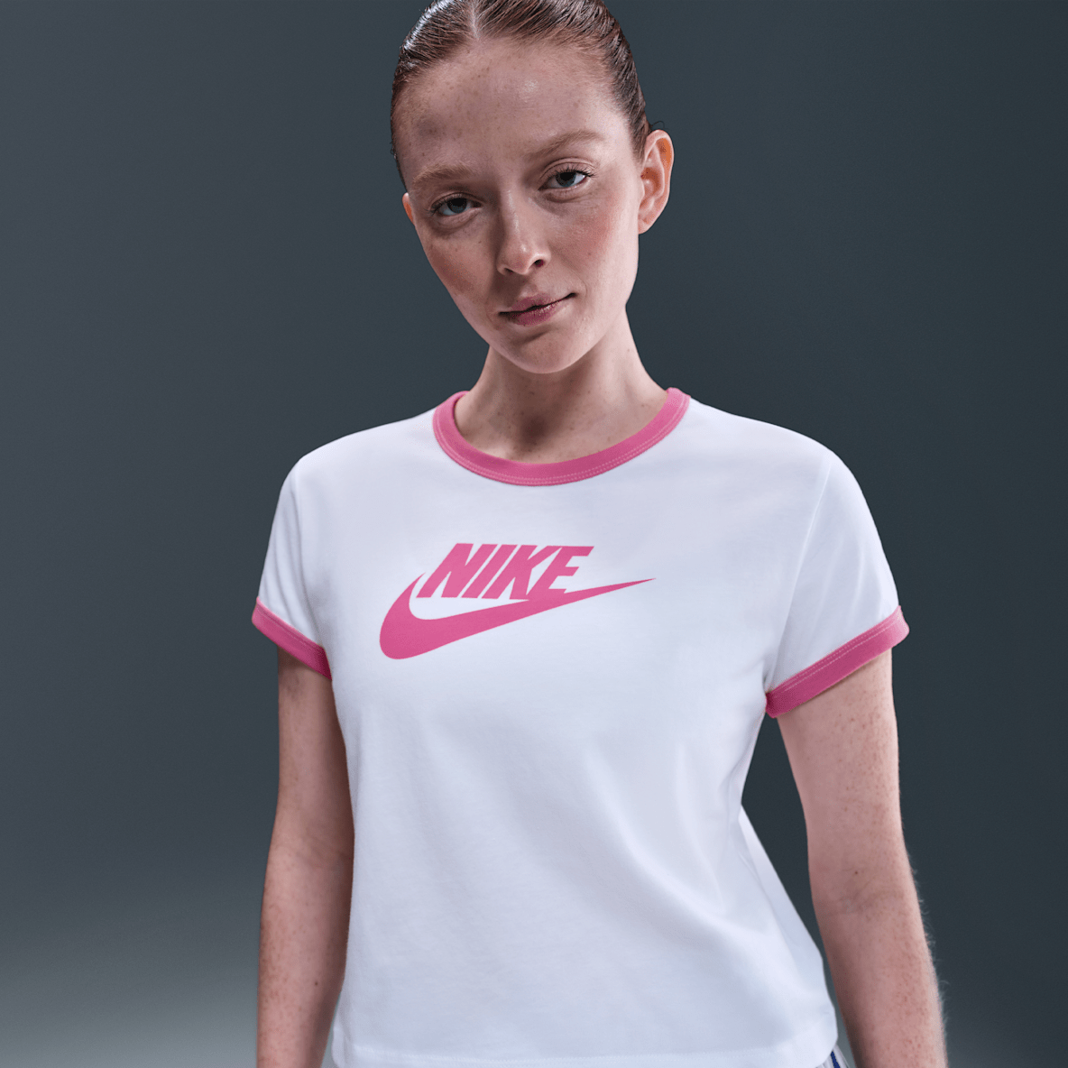 Nike Sportswear Nike Sportswear Playera ringer con gráfico para mujer