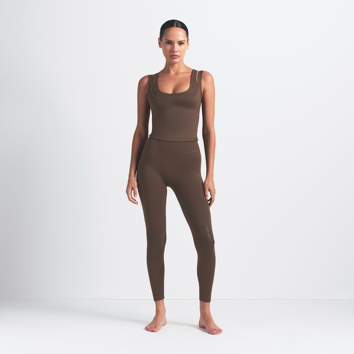 NikeSKIMS Matte Women's High-Waisted 26" Knee Grip Leggings