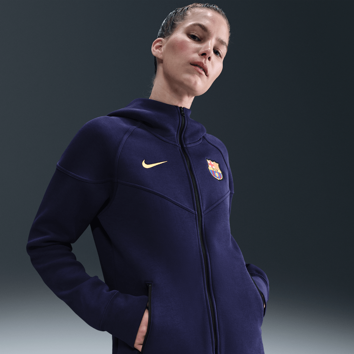 F.C. Barcelona Tech Windrunner F.C. Barcelona Tech Windrunner Women's Nike Football Fleece Full-Zip Hoodie