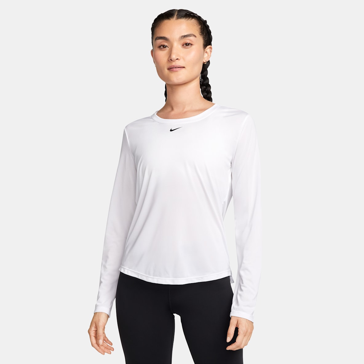 Nike Dri-FIT One Nike Dri-FIT One Women's Standard Fit Long-Sleeve Top