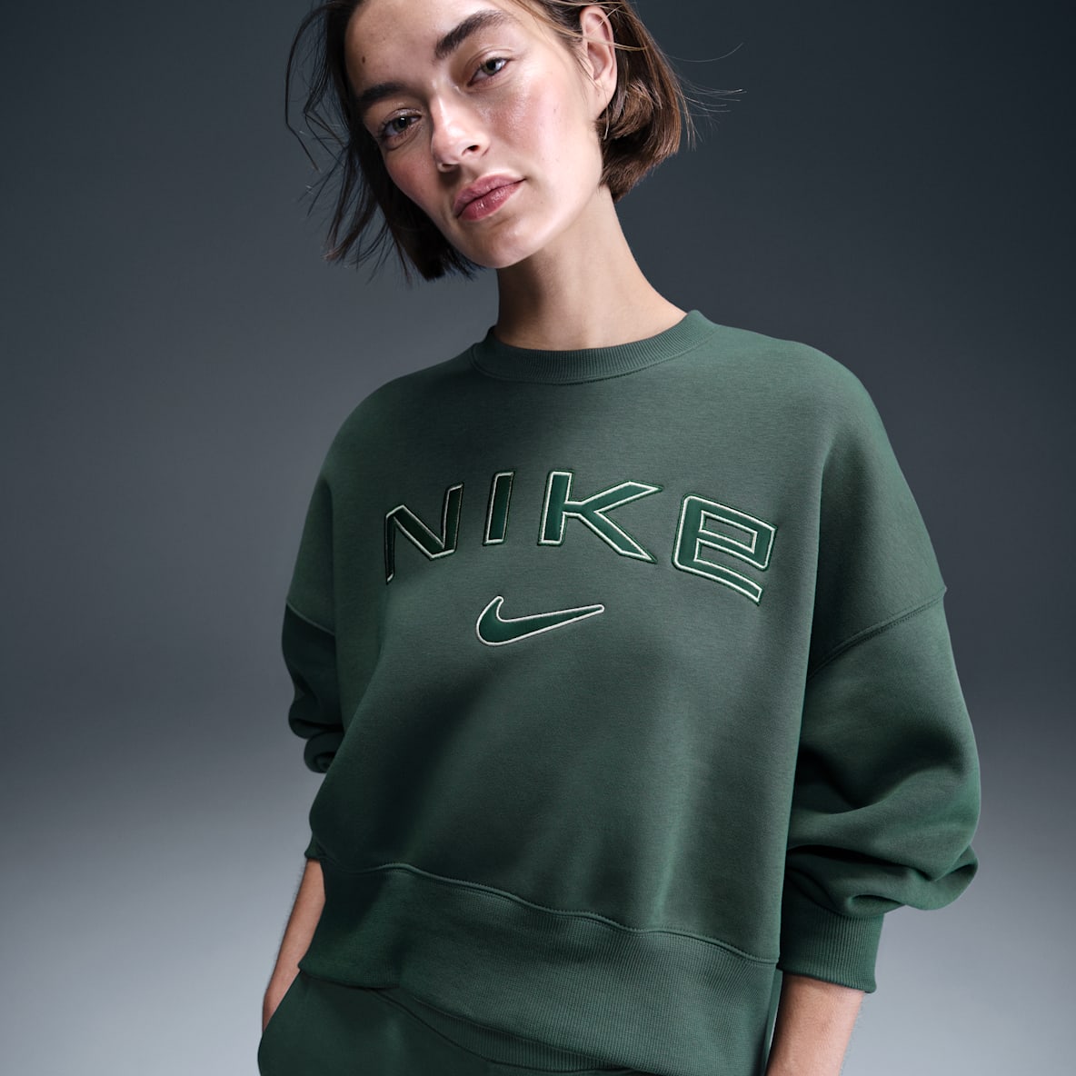 Nike Sportswear Phoenix Fleece Women's Over-Oversized Crew-Neck Logo Sweatshirt