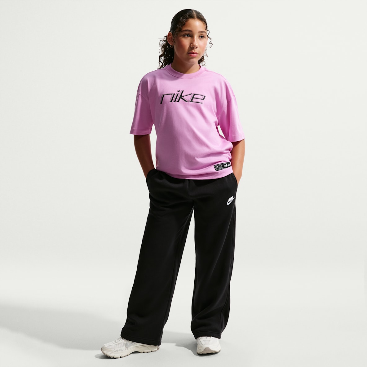 Nike Sportswear Pantalones holgados con dobladillo abierto para niños