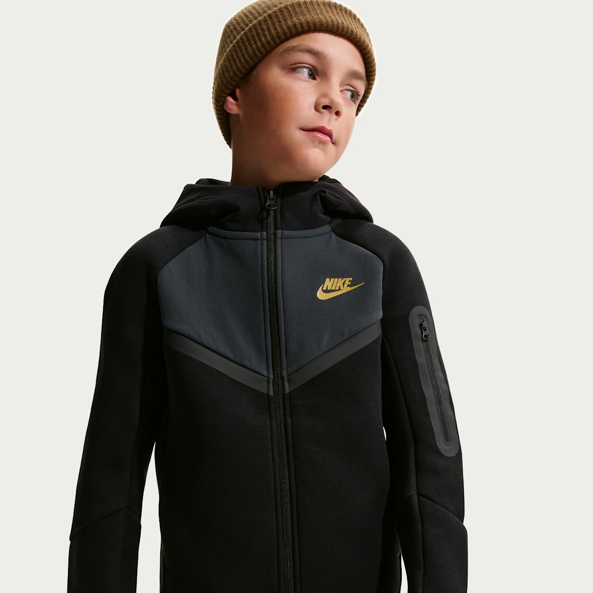 Nike Sportswear Tech Fleece Older Kids' Full-Zip Hoodie