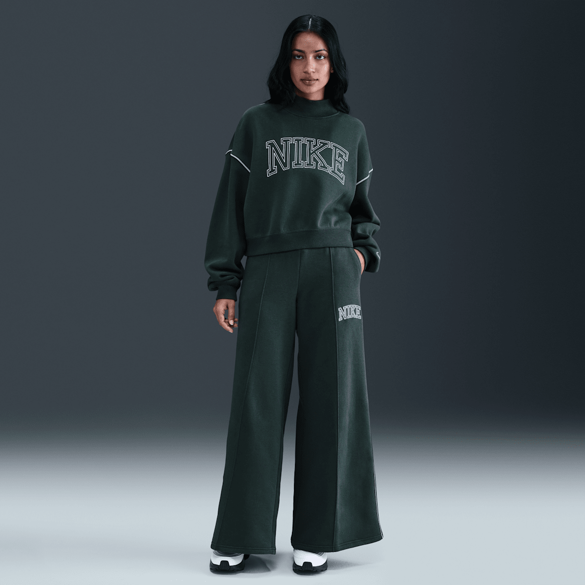 Nike Sportswear Phoenix Fleece Nike Sportswear Phoenix Fleece Trainingshose mit weitem Bein (Damen)