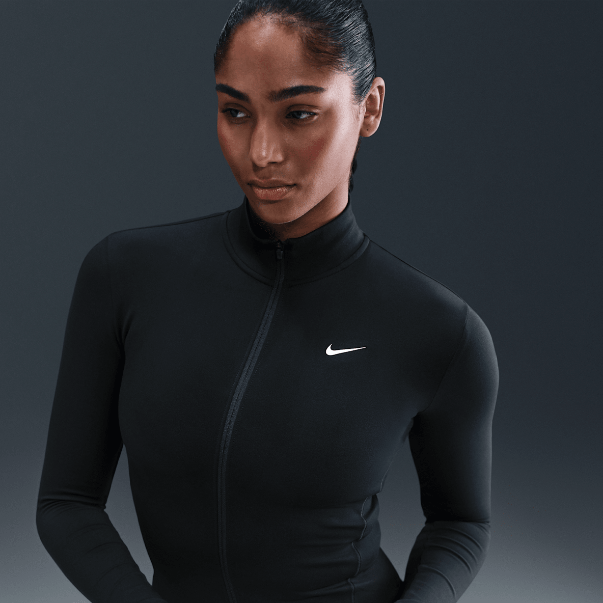 Nike One Fitted Nike One Fitted Dri-FIT Jacke mit durchgehendem Reißverschluss für Damen