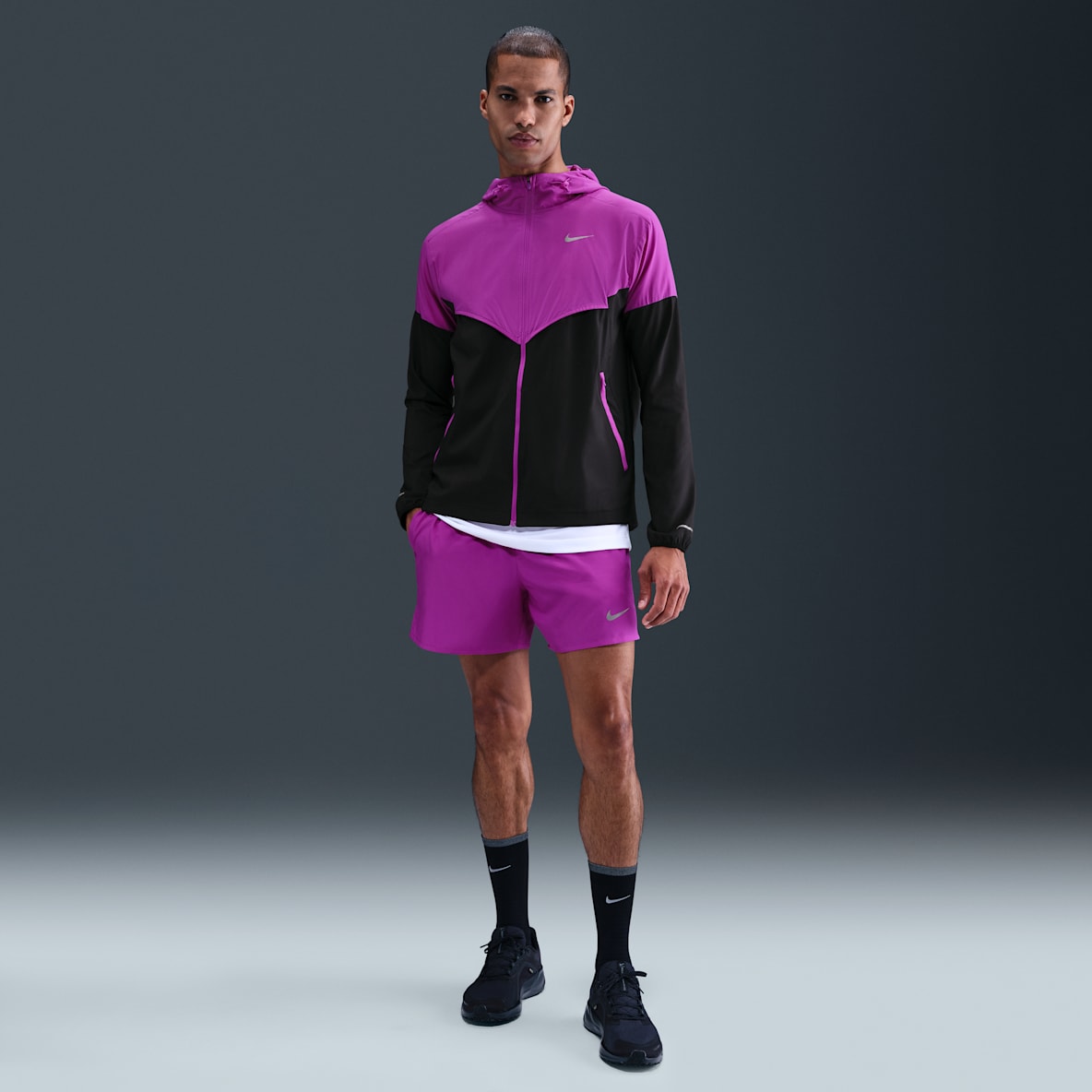 Nike Challenger Nike Challenger Vielseitige 2-in-1-Shorts mit Dri-FIT-Technologie (Herren, ca. 13 cm)