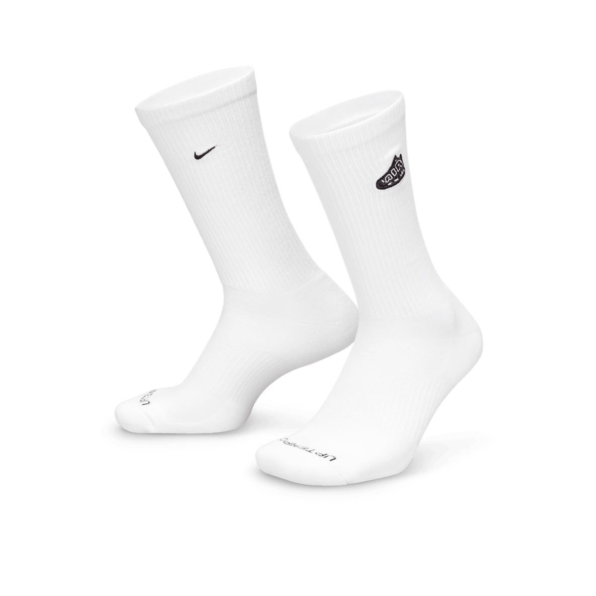 Nike Everyday Plus Cushioned Nike Everyday Plus Cushioned ถุงเท้าข้อยาว (1 คู่)