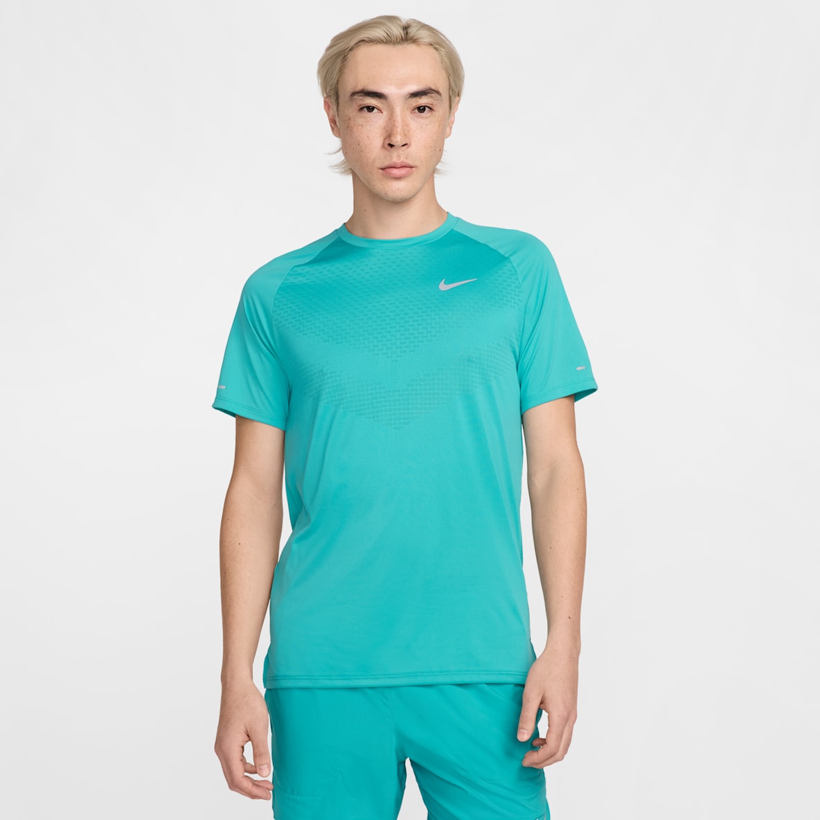 Nike Stride Nike Stride Men's Dri-FIT ADV Short-Sleeve Running Top