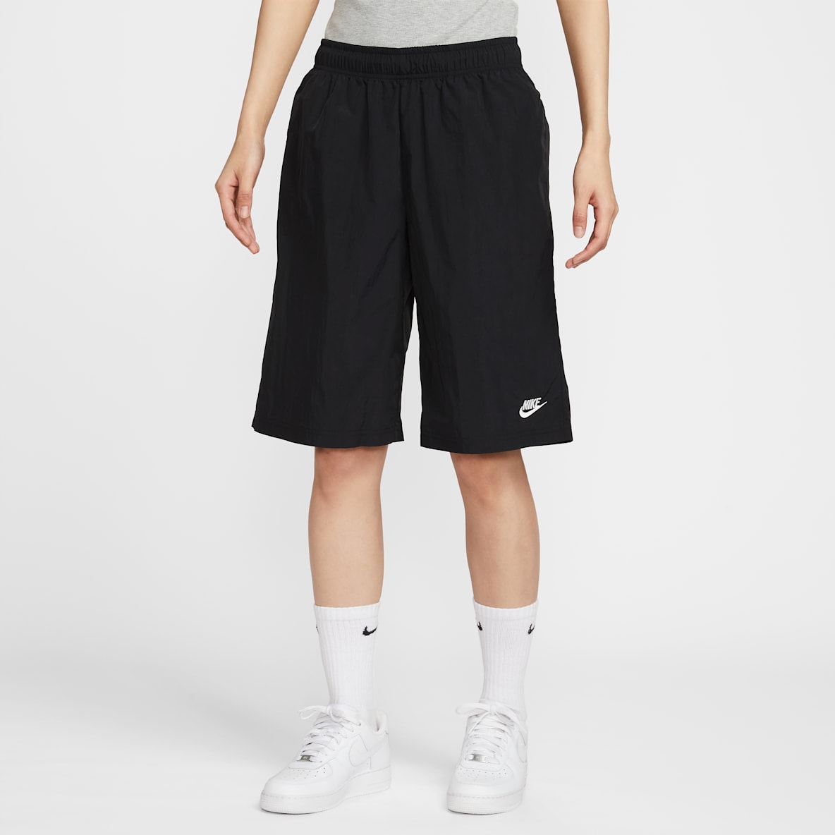 Nike Sportswear Women's Mid-Rise Loose Knee-Length Shorts