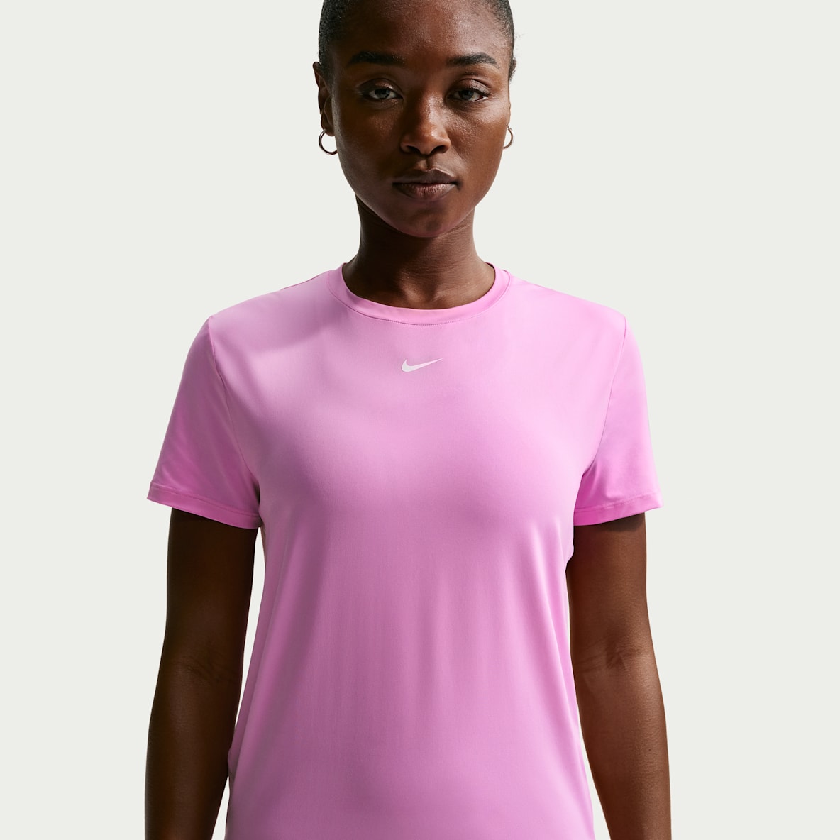 Nike One Classic Playera de manga corta Dri-FIT para mujer